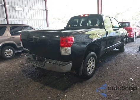 2010 Toyota Tundra Grade 4.6L V8 z USA, uszkodzony, nr VIN 5TFRM5F13AX019918